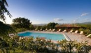 agriturismo con piscina in umbria